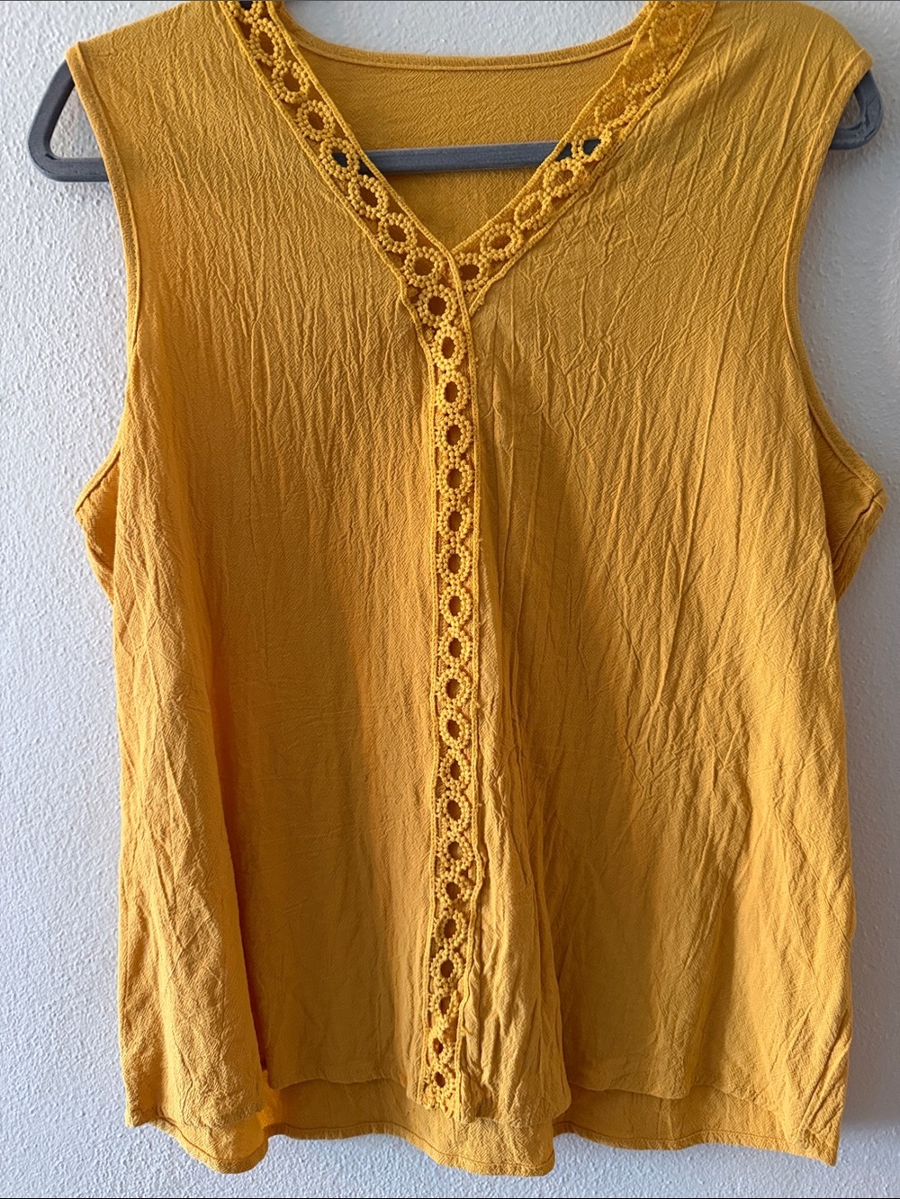 Sleeveless Crochet-Trim Women's Tank Top - Mustard Yellow